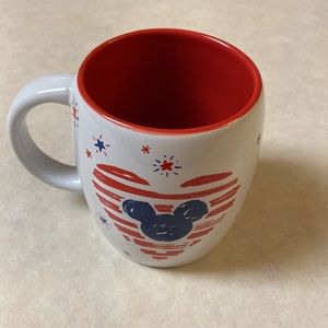 Disney Parks Starbucks Mug, gently used! 🌼🌿